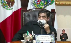 Hay que defender el agua, dijo el gobernador