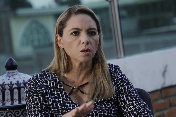 Paola Angon dice que no buscará reelección y que no pagó 2.5 mdp a Néstor Camarillo