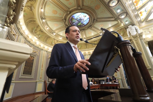 Promueven en el Congreso de Puebla iniciativa para establecer la figura de diputado migrante