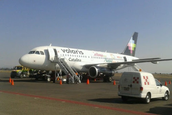 ¡Sin tregua! Sigue suspensión de vuelos en Aeropuerto de Puebla; hay decenas de pasajeros varados