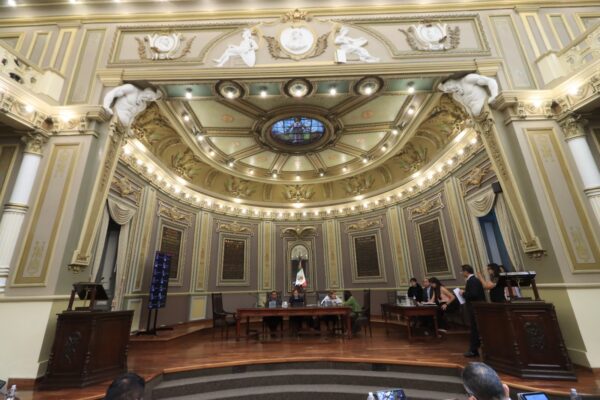 Presentan en el Congreso iniciativa para crear el Registro Estatal de Expediente Clínico Electrónico