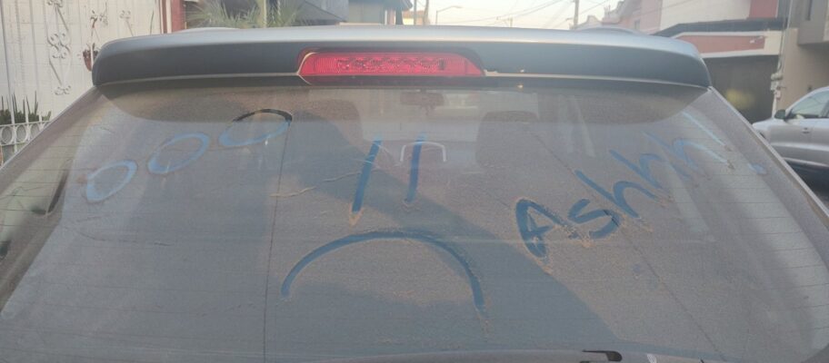 Alertan por mala calidad de aire debido a caída de ceniza del volcán Popocatépetl en Puebla