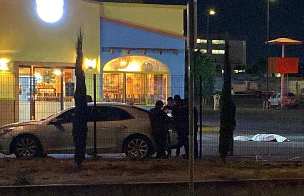 Matan a mando de la policía estatal en estacionamiento de Periplaza