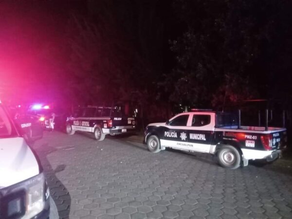 Pobladores de Zacatelco, Tlaxcala linchan a policía estatal, tras asalto y asesinato de un taxista