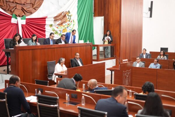 Se establecen grupos parlamentarios y coordinadores en Congreso de Tlaxcala