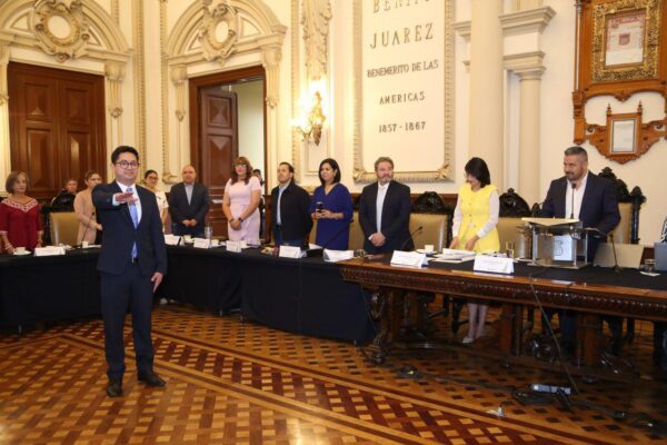 Luis Rodrigo Castro Hinojosa rinde protesta como regidor, en sustitución de Manuel Herrera Rojas