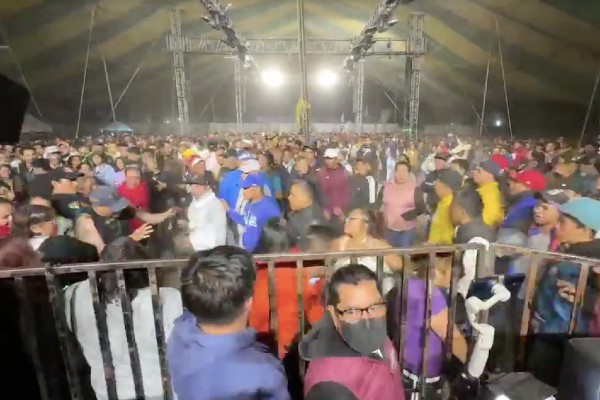 Con riña y un balazo termina baile sonidero en el barrio El Alto, Cuautlancingo