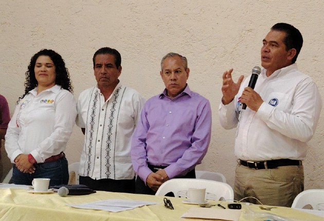 Base Morena en Tehuacán renuncia y se suma a la oposición porque es ignorada