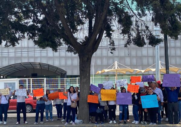 Familiares de Tania N, candidata suplente del PRI, protestan; acusan irregularidades en detención