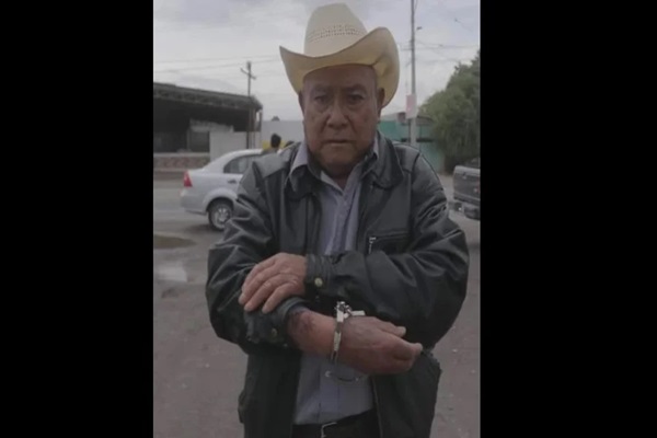 Activista poblano es golpeado por policías de Veracruz durante una manifestación en defensa del agua