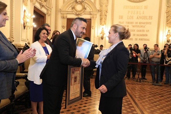 Ayuntamiento de Puebla celebra el Día Nacional del Abogado con entrega de Cédulas Reales