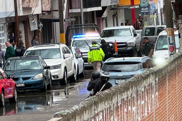 Balean edificio en Texmelucan presuntamente viven familiares de excandidato