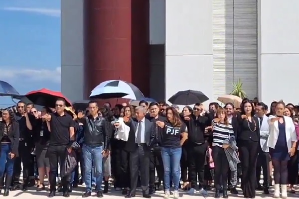 Jueces, magistrados y personal del Poder Judicial de la Federación en Puebla se pronuncian contra reforma judicial