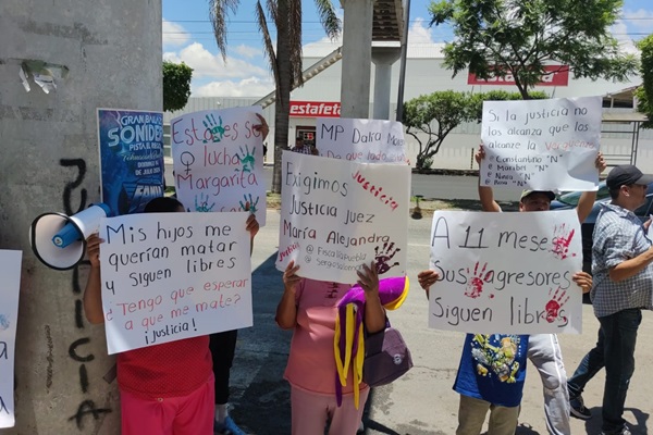 Piden justicia para Susana y Margarita, madre e hija agredidas por su familiar en Tehuacán