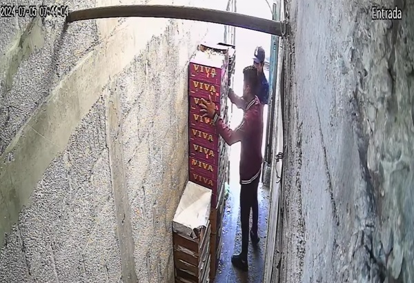 Por aumento de robos, comerciantes del centro de Tehuacán instalan cámaras de seguridad