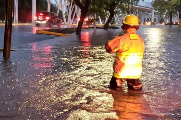 Protección Estatal atiende afectaciones por la tormenta tropical Chris