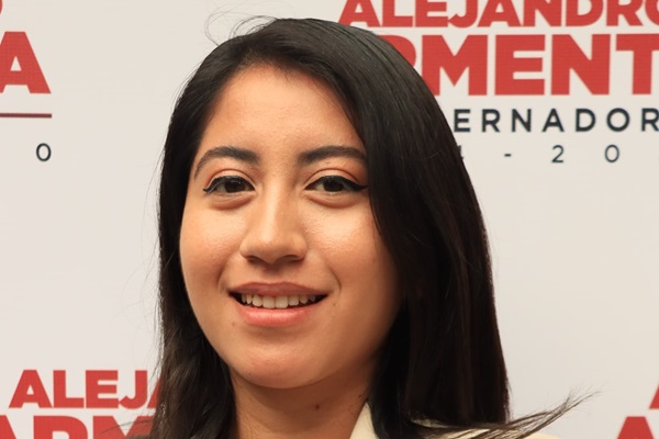 Alejandro Armenta suma a su gabinete a Natalie Hoyos, periodista que acusó tortura de funcionarios y policías en Izúcar