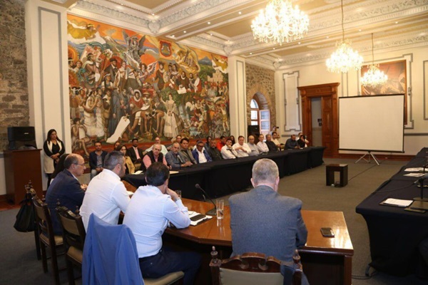 Canaco y Ayuntamiento de Puebla acuerdan apertura de calles del Centro Histórico al tránsito