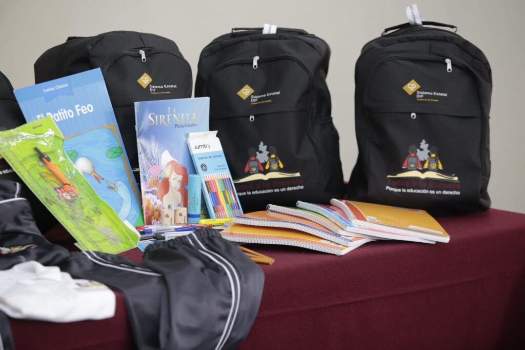 Beneficia SEDIF a niñez y juventud indígena con “Todos a la Escuela”
