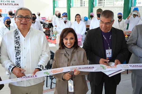 Gobierno de Tlaxcala entrega equipamiento al subsistema CECyTE-EMSaD