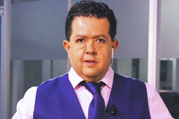 Arturo Rueda sale del penal de San Pedro Cholula tras cuatro meses de reclusión