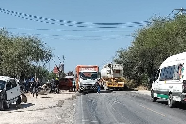 Carambola entre seis vehículos deja lesionados y tráfico intenso en San Gabriel hilac  