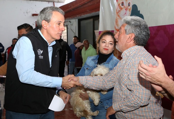 Solo dos organizaciones de ambulantes no "obedecen", afirma Chedraui al advertir posible uso de fuerza pública