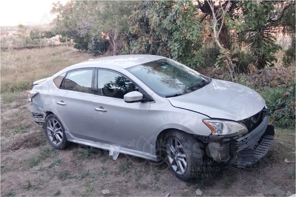 Tras persecución y choque, SSC Tlaxcala asegura un vehículo con reporte de robo