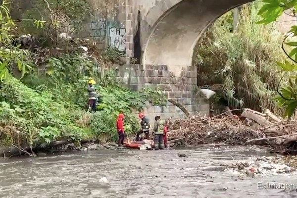 Puebla Feminicida | Localizan a una mujer sin vida a un costado del río Atoyac