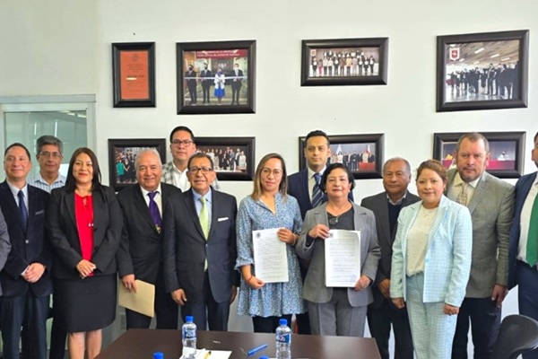 UATx | Firman contrato colectivo de trabajo 2025 con el STUAT
