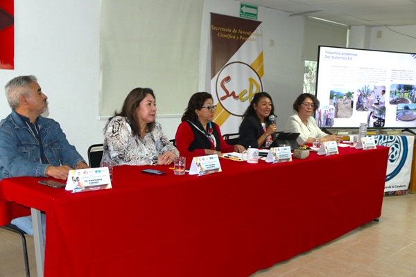 UATx | Mujeres científicas analizan los factores que influyen en la escasez de agua