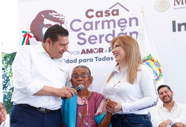Alejandro Armenta inaugura la tercera de 27 Casas Carmen Serdán en Izúcar de Matamoros
