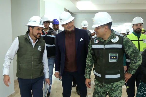 Alejandro Armenta y Zoé Robledo supervisan trabajos de construcción del Hospital IMSS San Alejandro