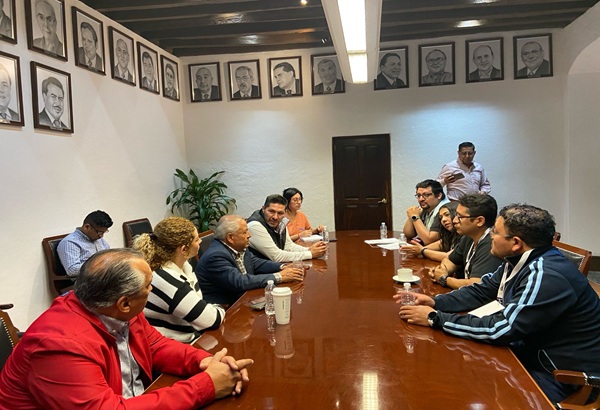Atiende SEGOB a representantes del Consejo de Veterinarios de Puebla