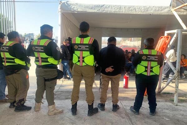 Dueños de establecimientos de Cuautlancingo participan en el curso gratuito de brigadas multifuncionales