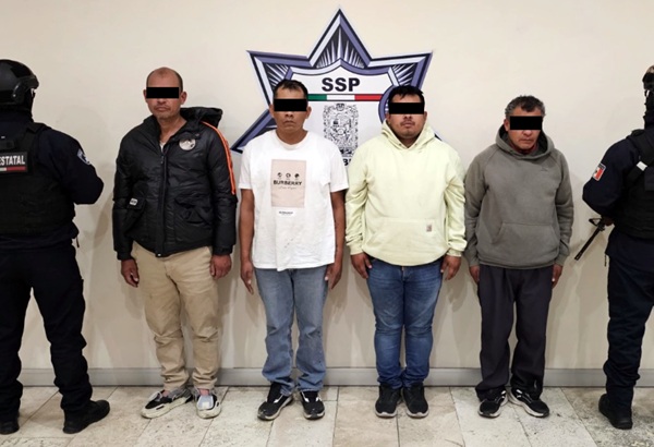 Detiene SSP Puebla cuatro hombres dedicados al robo a transporte de carga, a casa habitación y a negocio