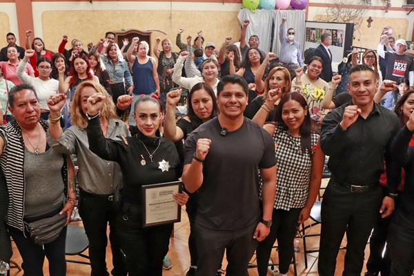 Edil de Cuaultancingo preside la plática “El valor de ser mujer”