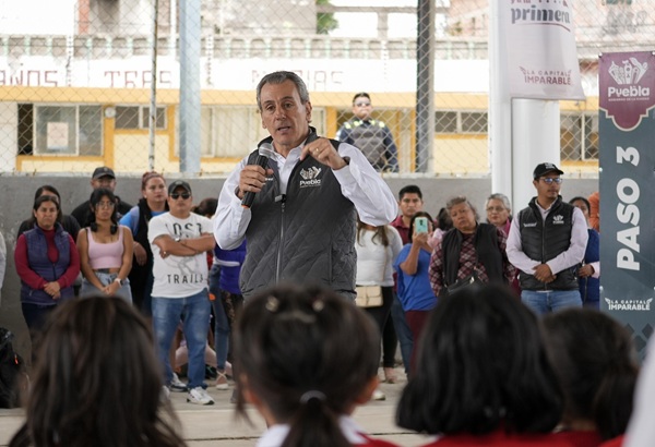 Entrega Pepe Chedraui techado escolar en la Primaria No. 16 Julián Hinojosa