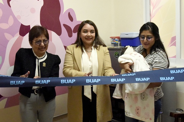 Inauguran el lactario número 11 en la Facultad de Filosofía y Letras
