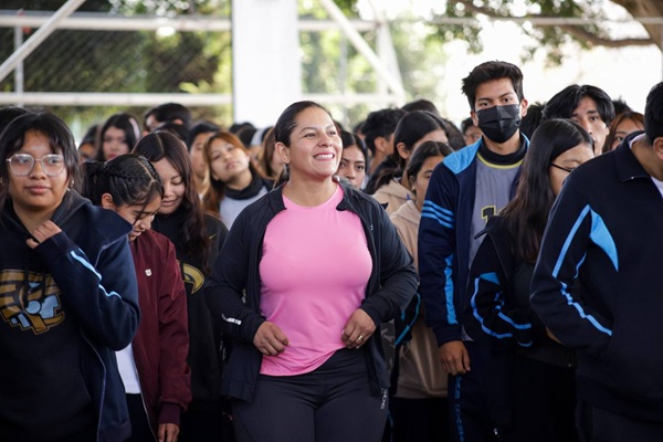 Lupita Cuautle Torres pone en marcha el programa “Juventudes de Resultados Cambiando el Rumbo”