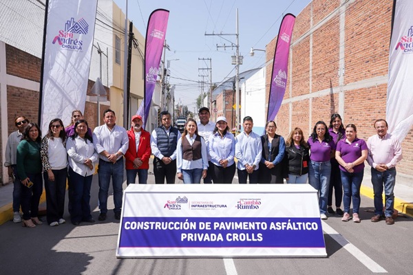 Lupita Cuautle entrega rehabilitación de la calle privada Crolls, en colonia Emiliano Zapata