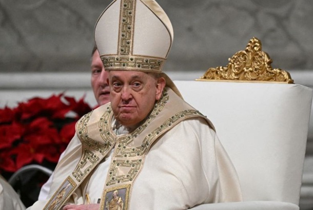 Médicos del hospital Gemelli advierten Estado del Papa Francisco sigue siendo crítico