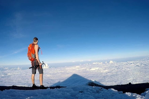 Muere David Villarreal Pérez, alpinista de Nuevo León, al tratar de descender del volcán Citlaltépetl en bicicleta