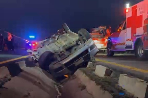 Mueren cuatro personas por volcadura de vehículo en la autopista Texmelucan-Tlaxcala