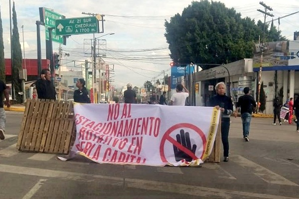 Por cuarto día consecutivo, protestan contra implementación de parquímetros en Puebla; PRI pide su cancelación