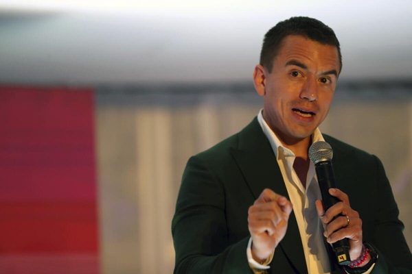 Presidente de Ecuador impondrá aranceles del 27% a México