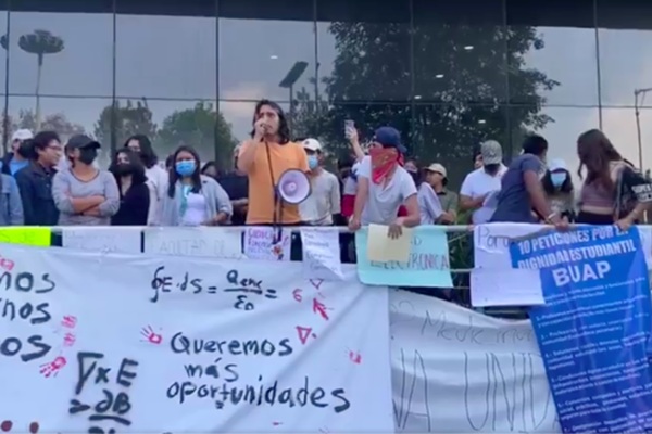 Termina paro estudiantil en la Facultad de Medicina; continúan protestas en Ciudad Universitaria