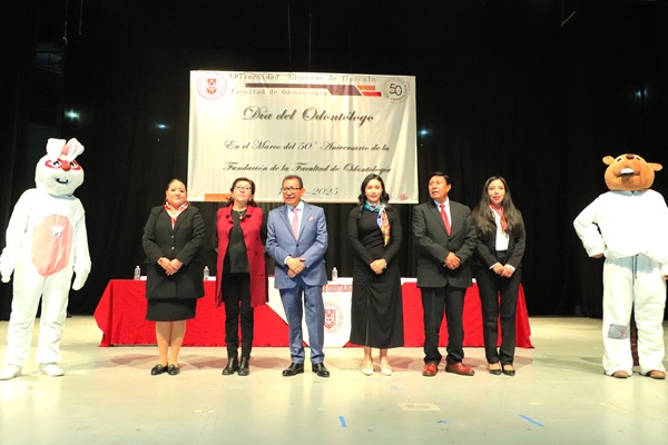UATx Odontología ha formado a 57 generaciones en sus aulas Rector
