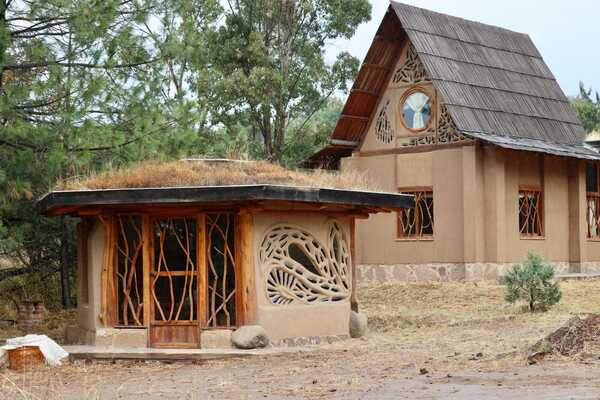 Desarrollan proyecto de viviendas a base de bambú en Tlaxco, Tlaxcala