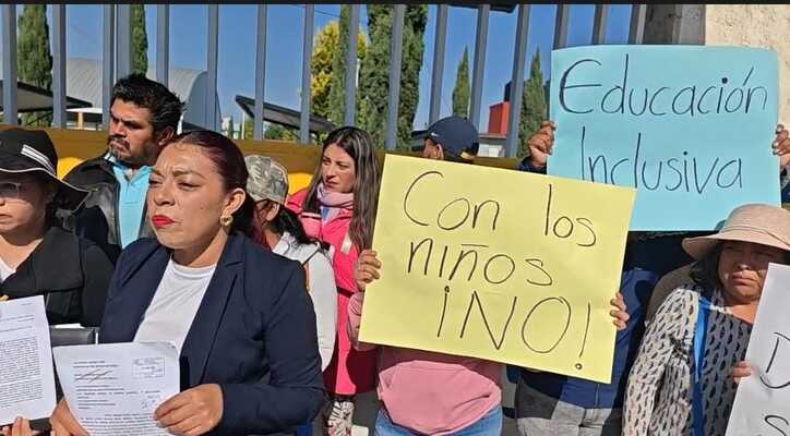 Acusan a directora del Centro Escolar de San Andrés Cholula de maltratar a estudiante con autismo